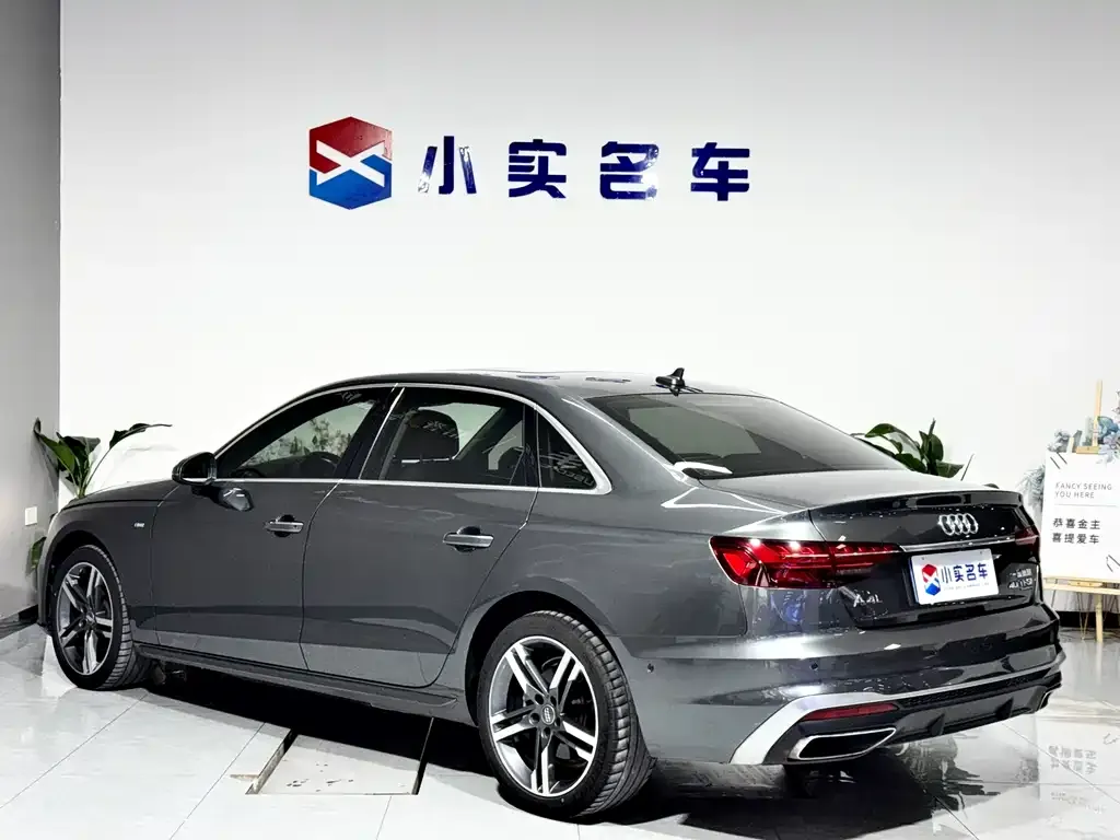 Audi A4L — фото 10