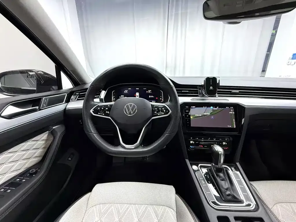 Volkswagen Magotan 2023 из CN, фото 6