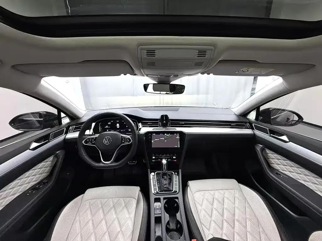 Volkswagen Magotan 2023 из CN, фото 8