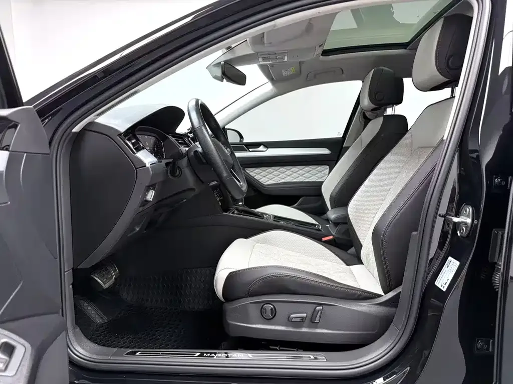 Volkswagen Magotan 2023 из CN, фото 7