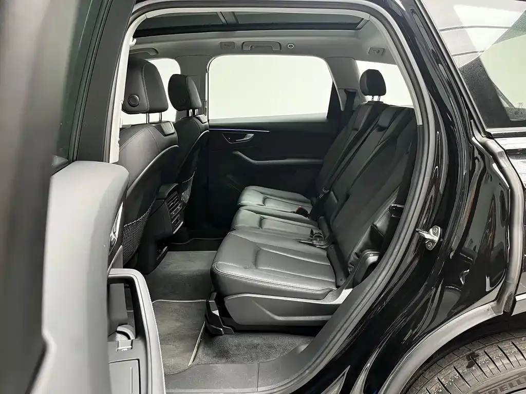 Audi Q7 2026 из CN, фото 9