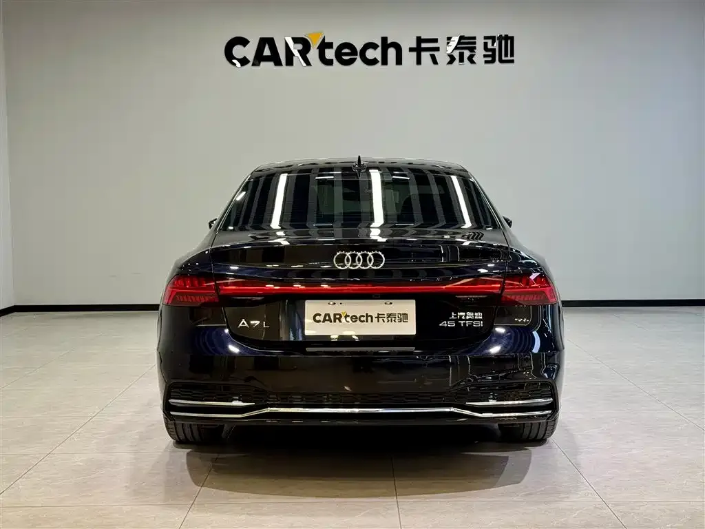 Audi A7L 2024 из CN, фото 9
