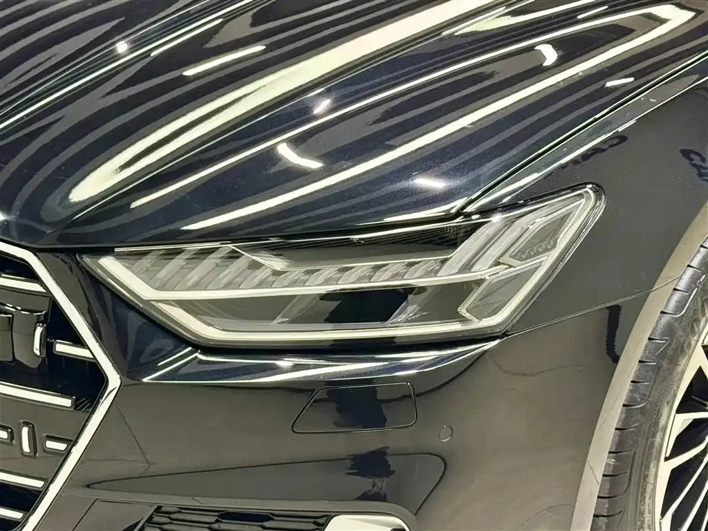 Audi A7L 2024 из CN, фото 6