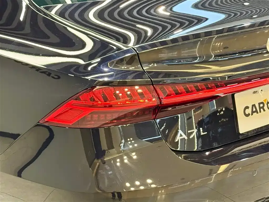 Audi A7L 2024 из CN, фото 5