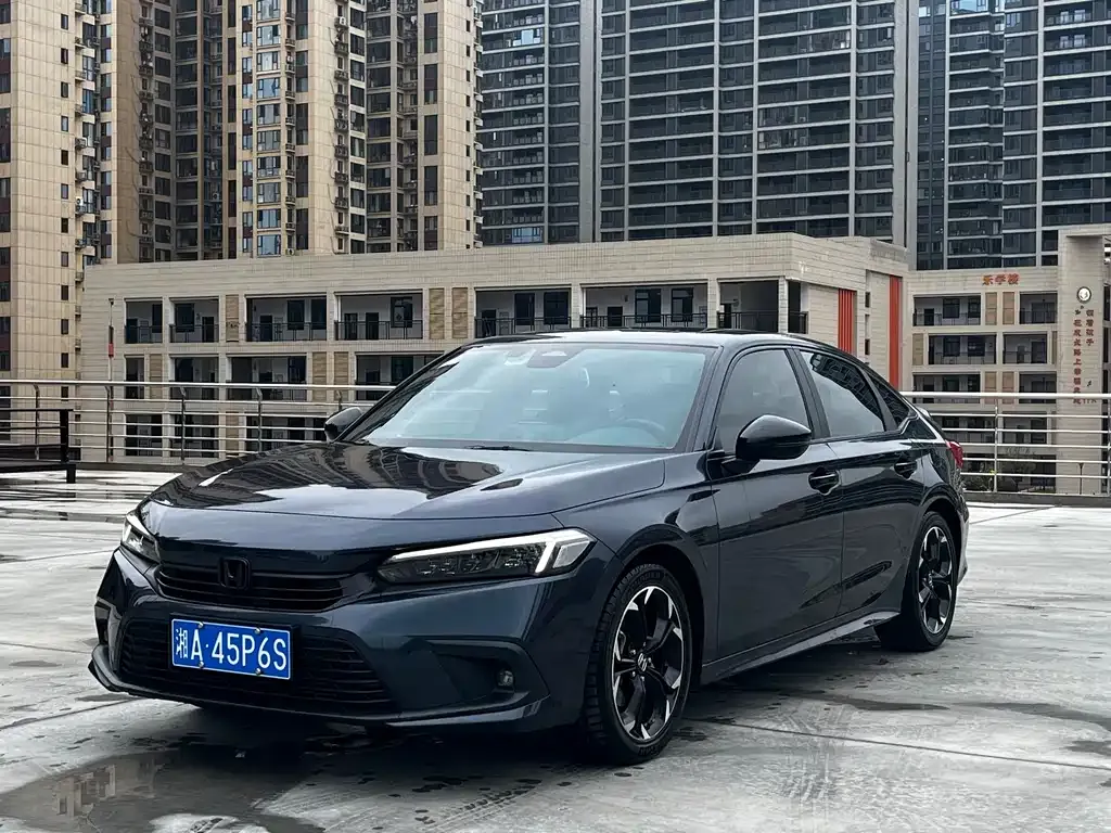 Honda Civic — фото 1