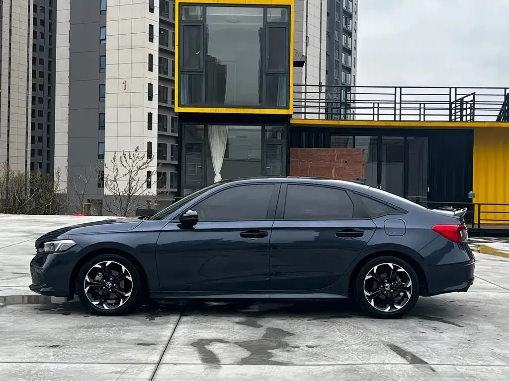 Honda Civic — фото 8