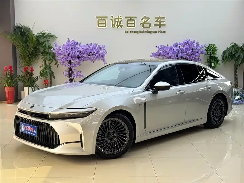 Toyota Crown (Import) 2025 из CN, фото 1