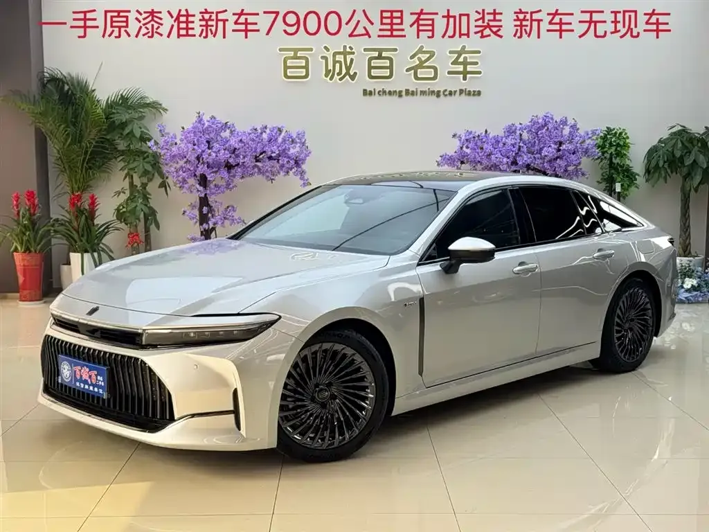 Toyota Crown (Import) 2025 из CN, фото 3