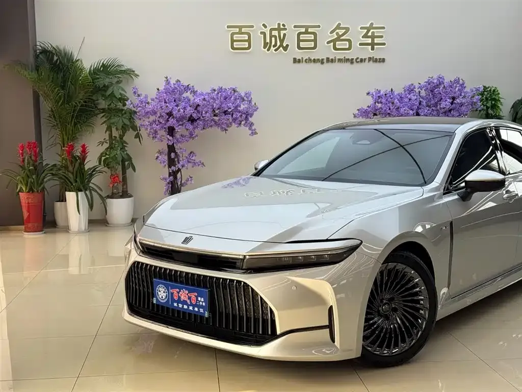 Toyota Crown (Import) 2025 из CN, фото 4