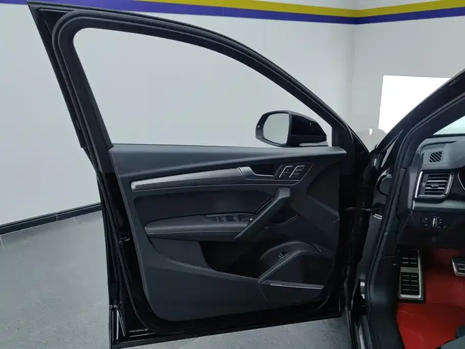 Audi Q5L 2024 из CN, фото 5