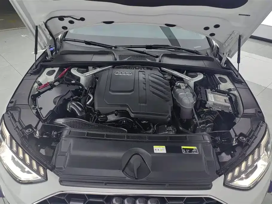 Audi A4L 2024 из CN, фото 8