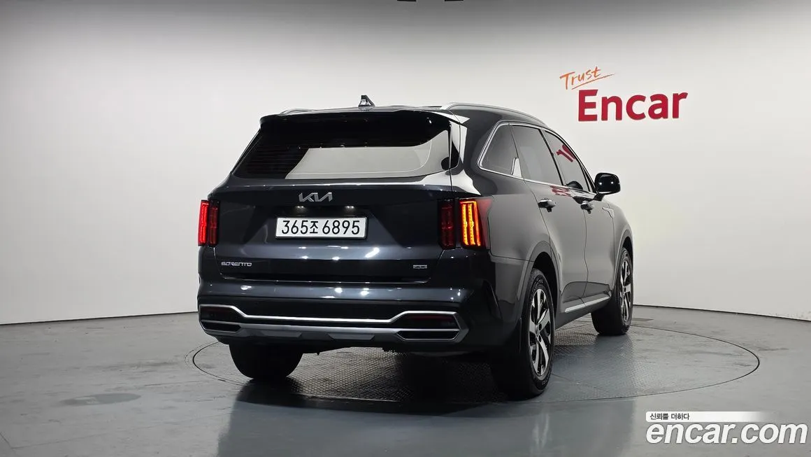 Kia Sorento — фото 7