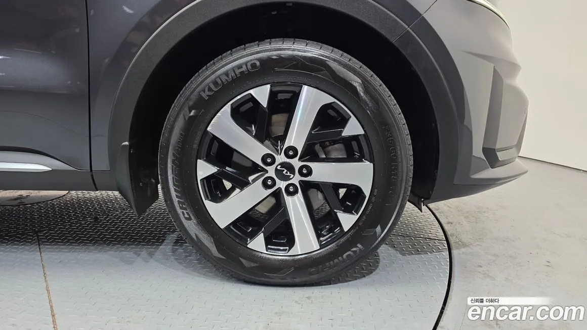 Kia Sorento — фото 8