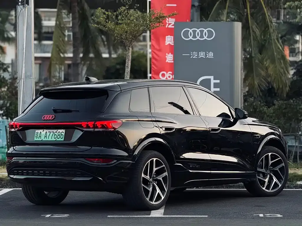 Audi Q6L e-tron — фото 9