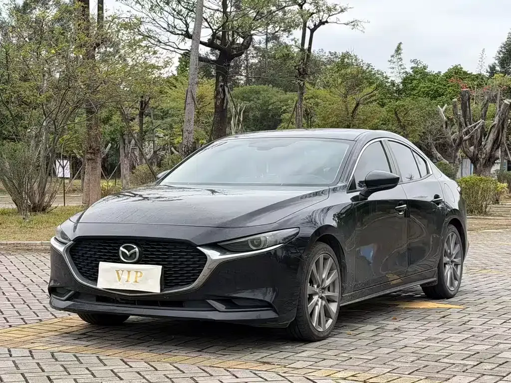 Mazda 3 Axela — фото 1