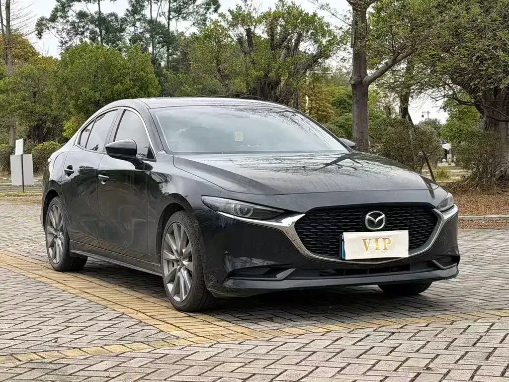Mazda 3 Axela — фото 4