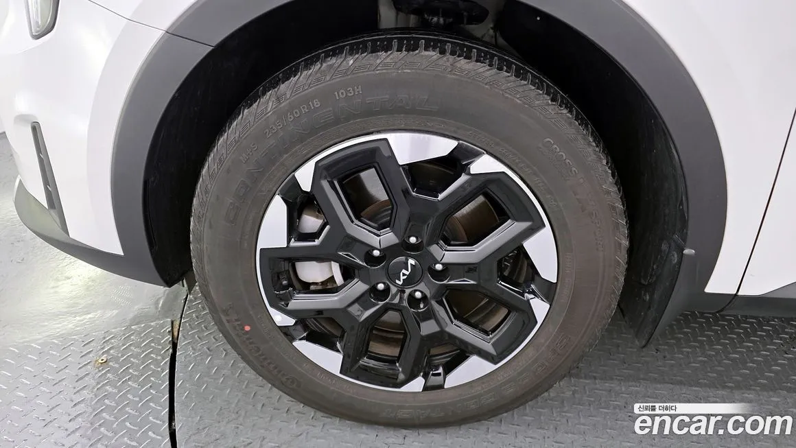Kia Sorento — фото 10