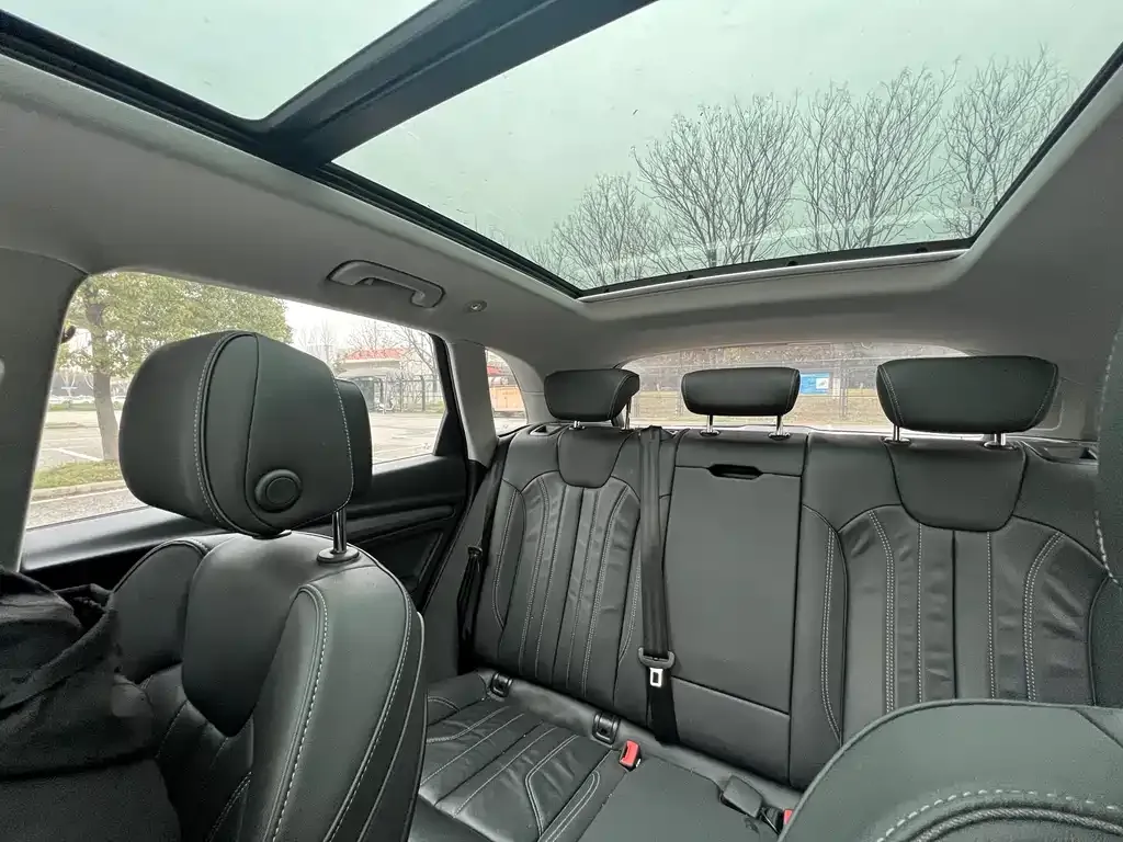 Audi Q5L 2022 из CN, фото 5