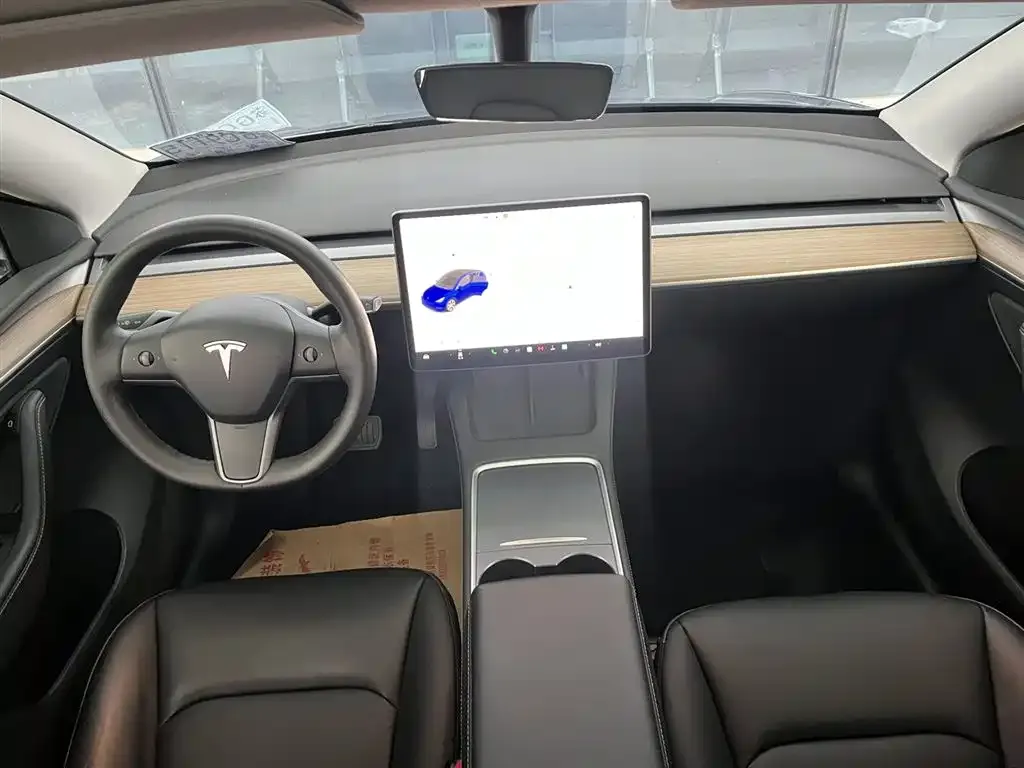 Tesla Model Y — фото 4