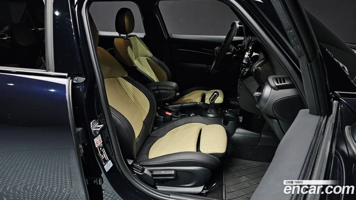 Mini Cooper 2023 из KR, фото 7