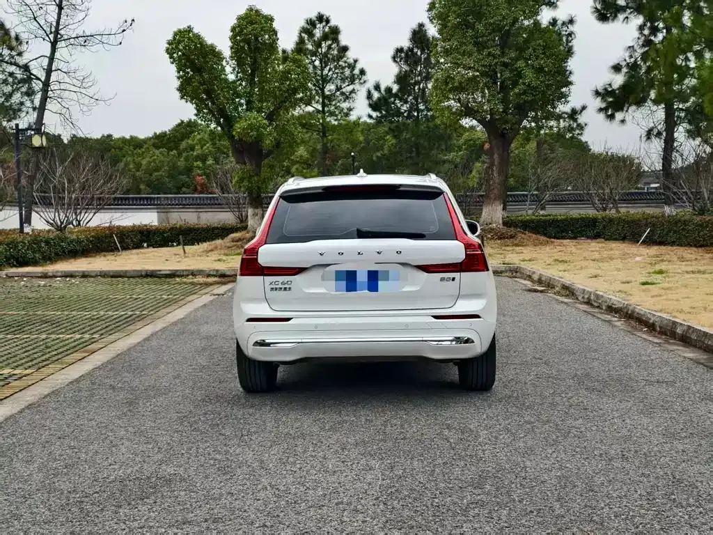 Volvo XC60 2024 из CN, фото 4