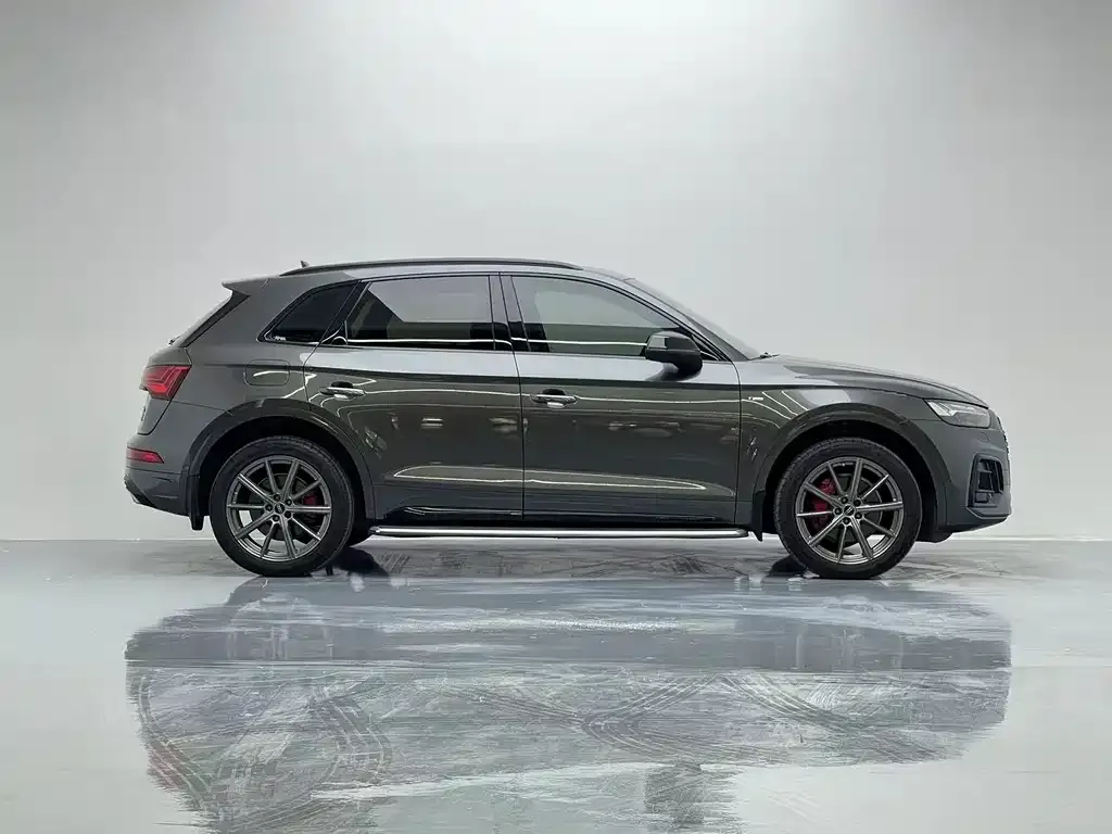 Audi Q5L 2022 из CN, фото 5