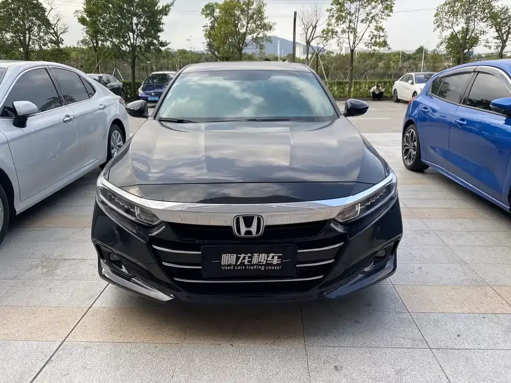 Honda Accord — фото 3