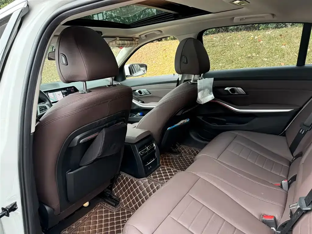 BMW 3 Series 2021 из CN, фото 7