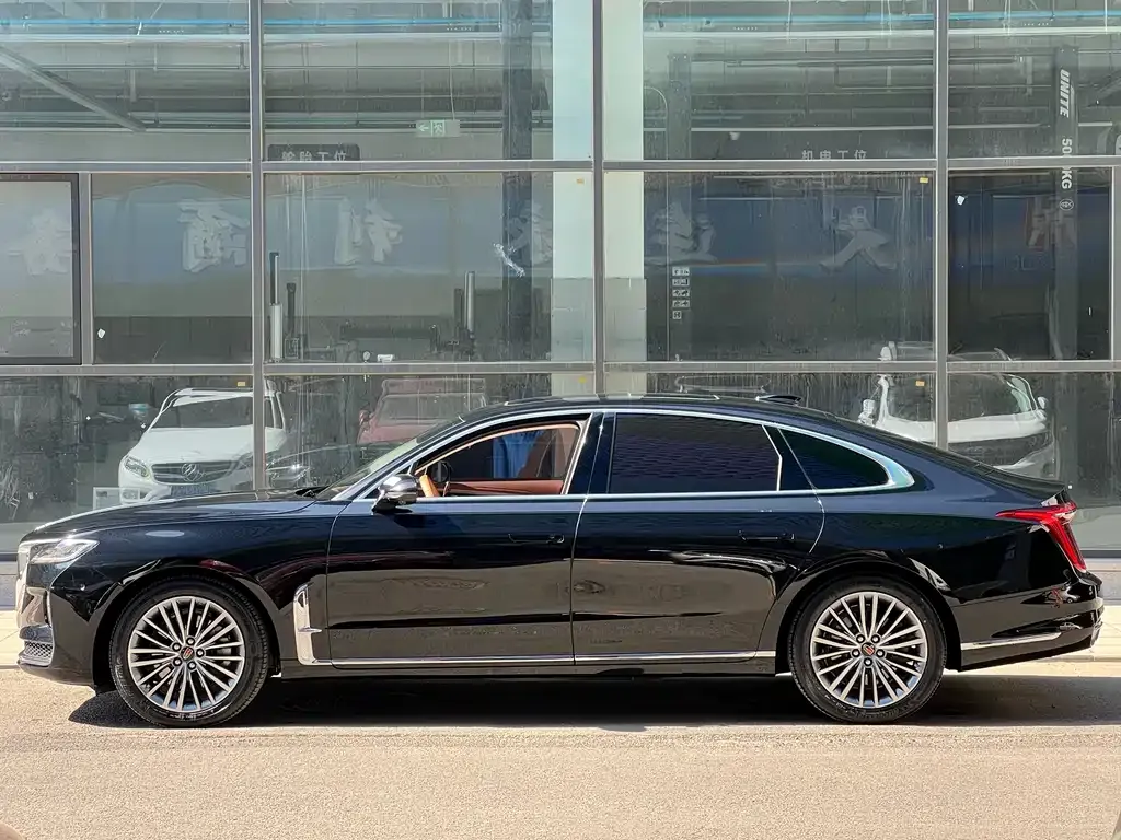 Hongqi H9 — фото 6
