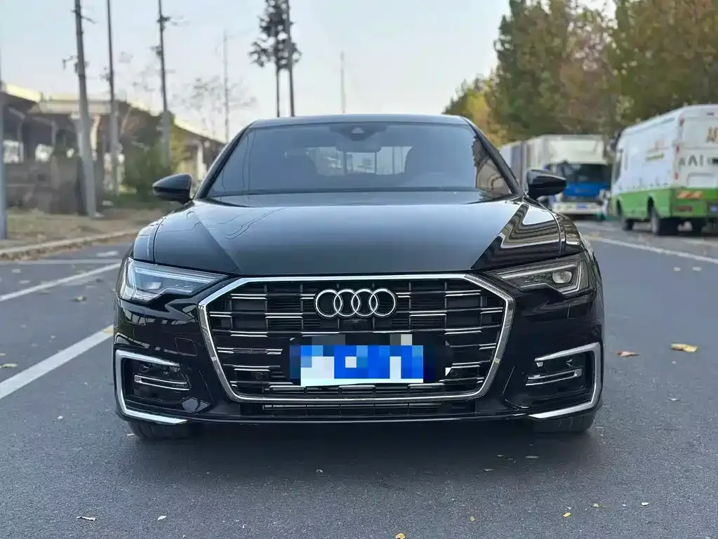 Audi A6L 2023 из CN, фото 1