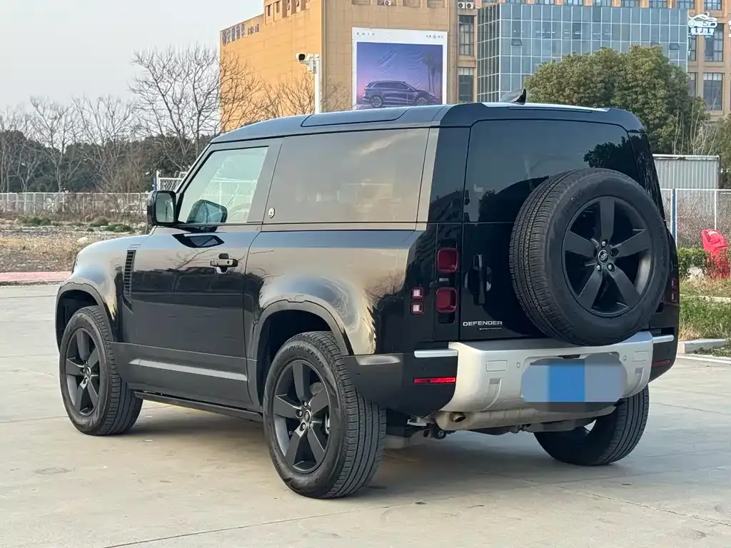 Land Rover Defender — фото 10