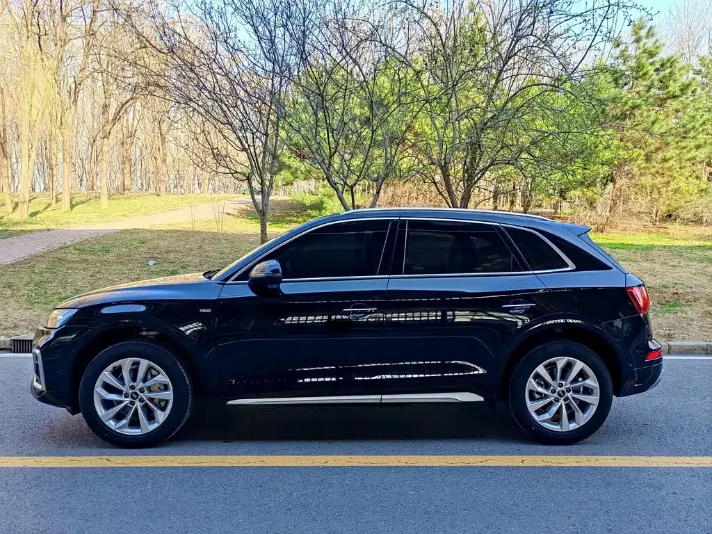 Audi Q5L — фото 4