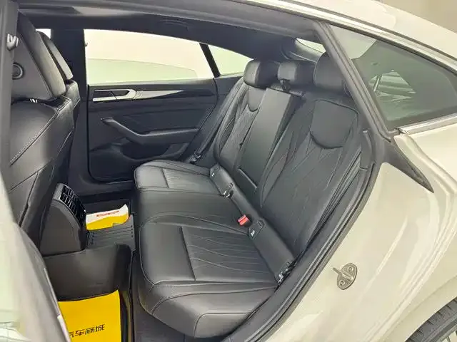 Volkswagen CC 2026 из CN, фото 5
