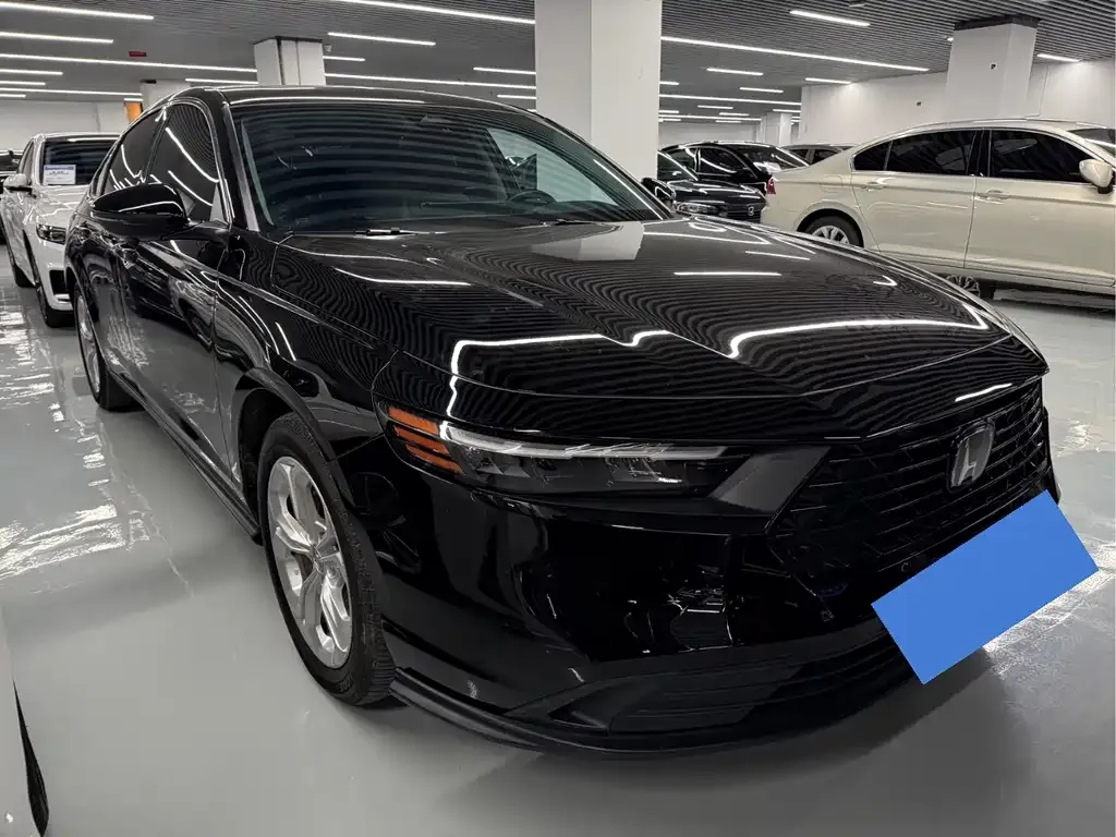 Honda Accord — фото 10