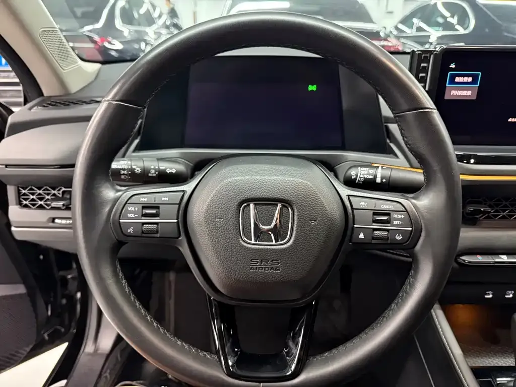 Honda Accord — фото 8