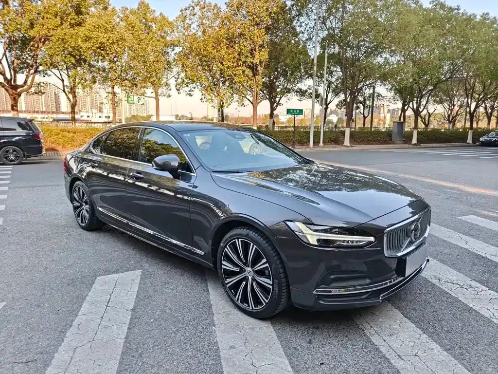 Volvo S90 — фото 9