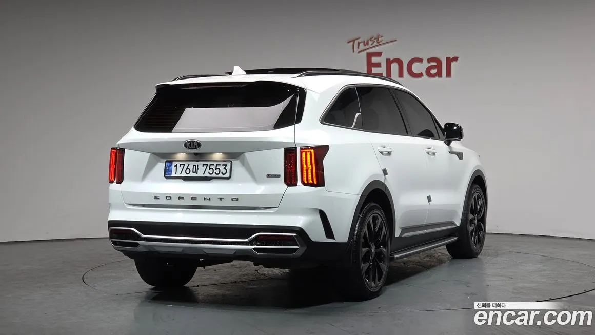 Kia Sorento — фото 8
