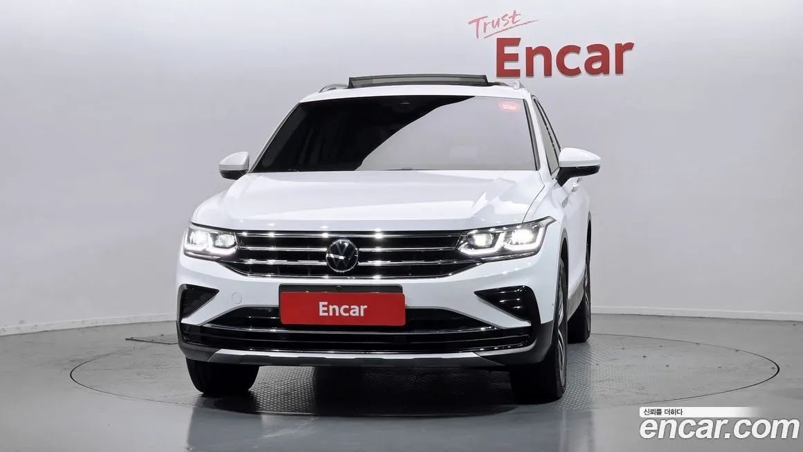 Volkswagen Tiguan — фото 8