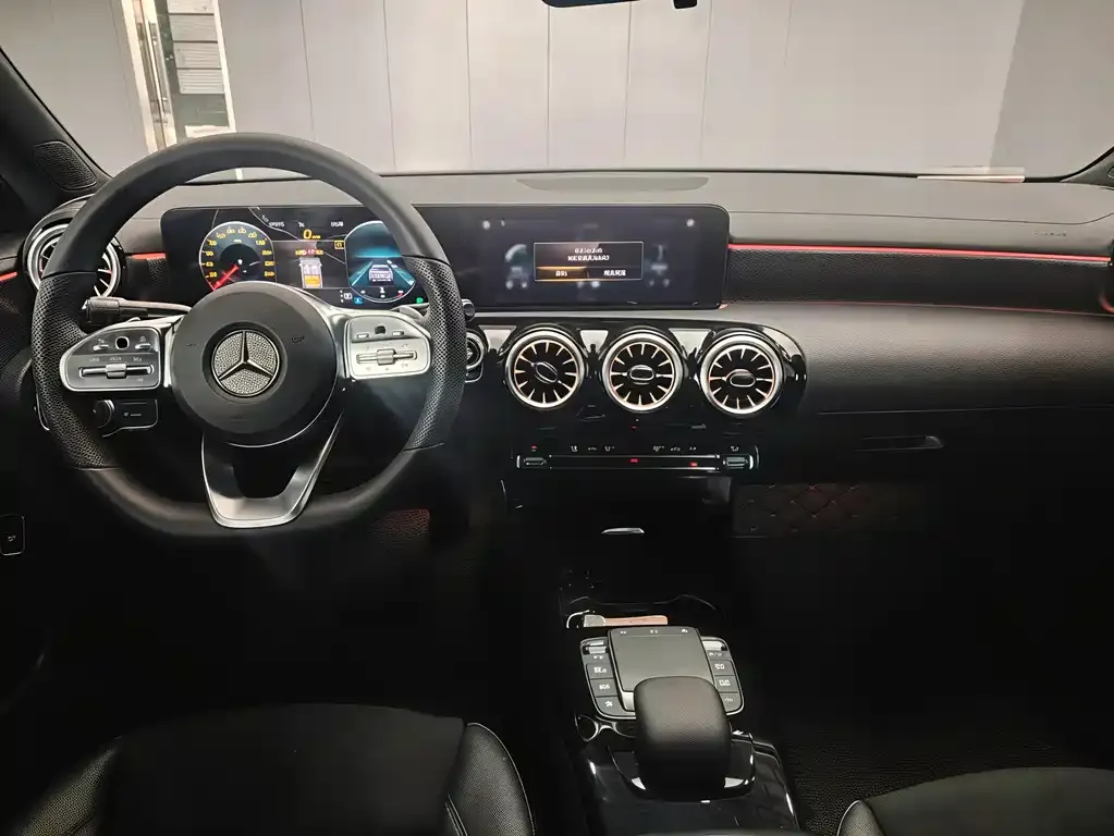 Mercedes-Benz A-Class — фото 10