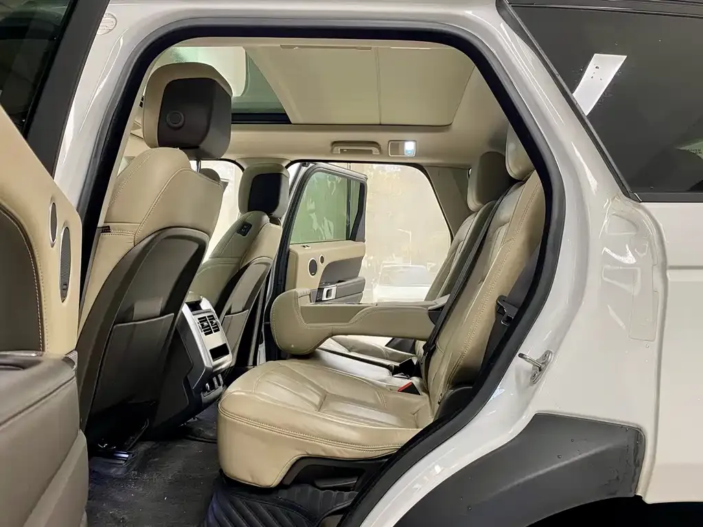 Land Rover Sport PHEV 2022 из CN, фото 2
