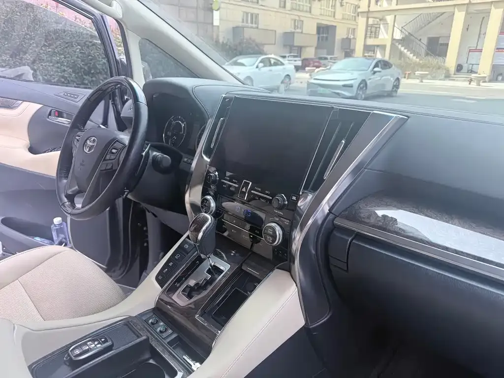 Toyota Alphard 2023 из CN, фото 6