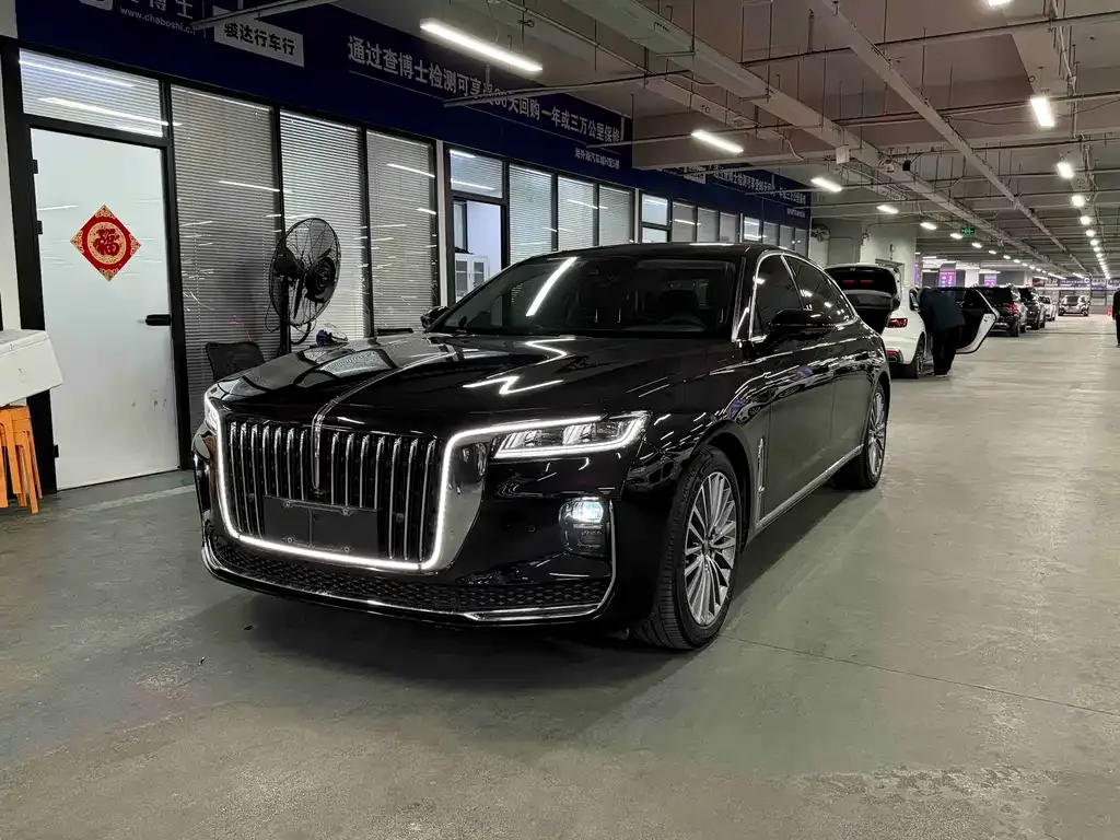 Hongqi H9 — фото 1