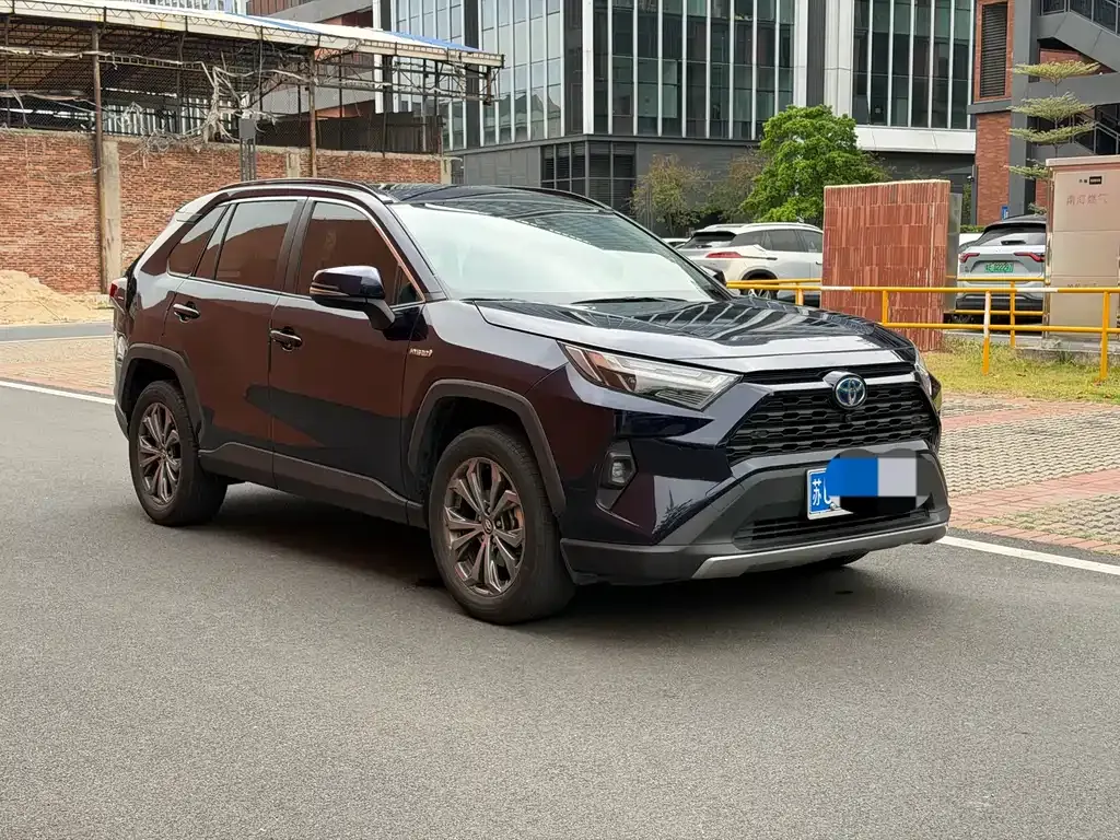 Toyota RAV4 — фото 6