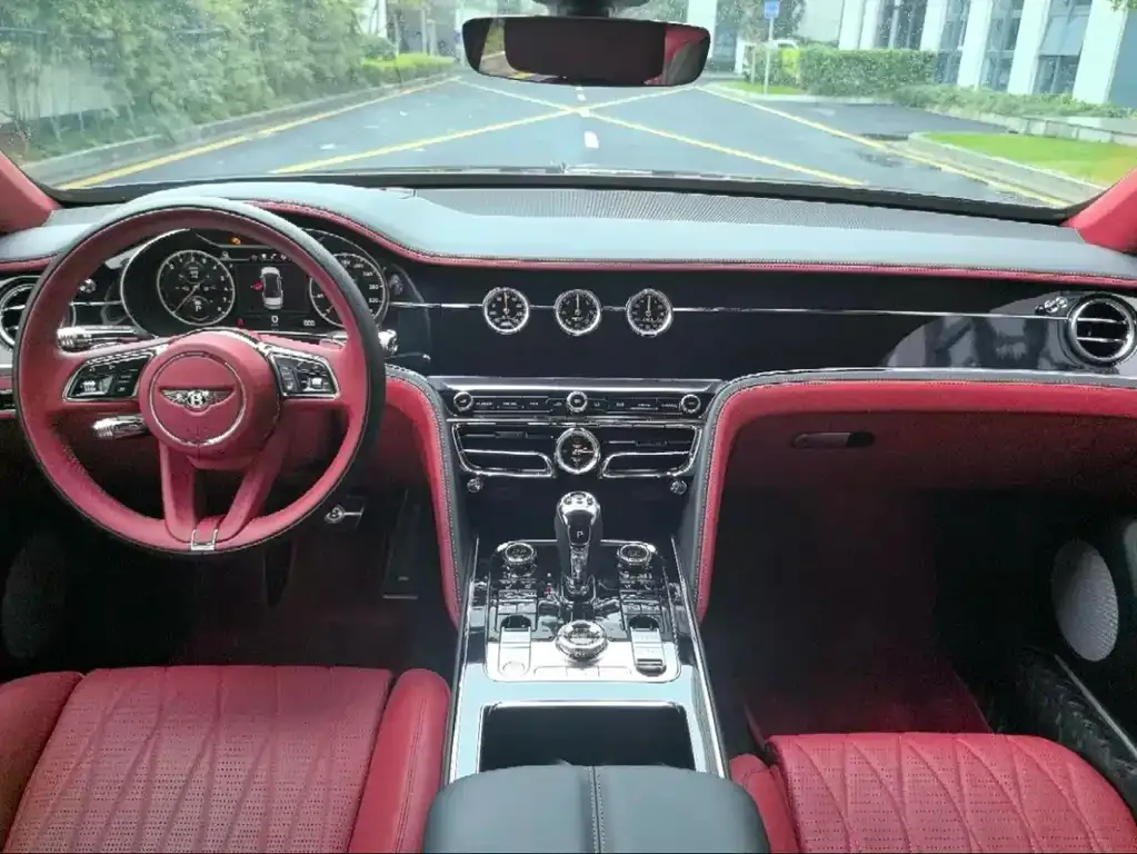 Bentley Flying Spur PHEV 2023 из CN, фото 5