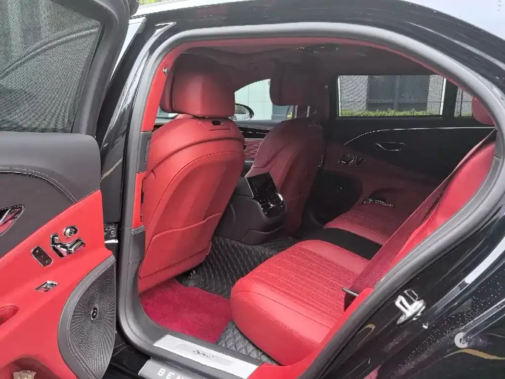 Bentley Flying Spur PHEV 2023 из CN, фото 4