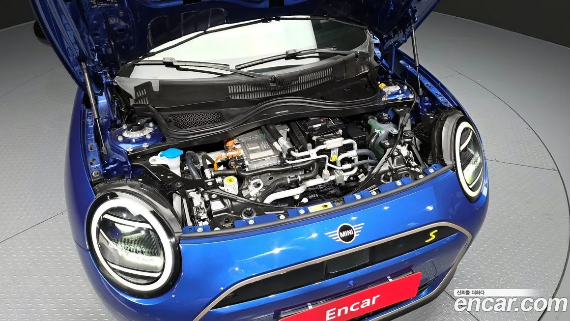 Mini Cooper 2024 из KR, фото 10