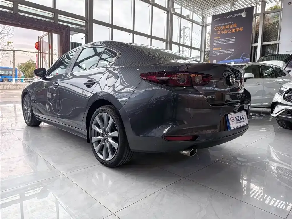 Mazda 3 Axela — фото 4