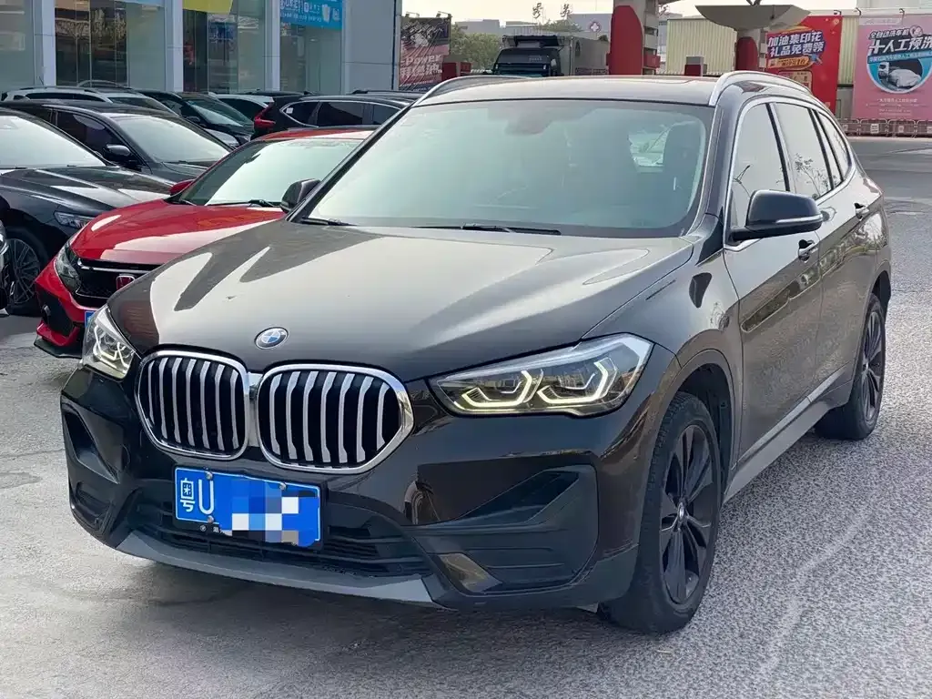 BMW X1 — фото 1