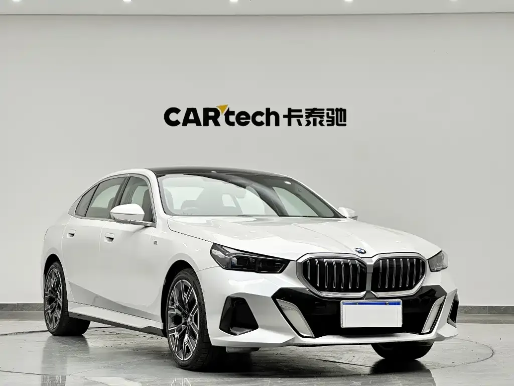 BMW 5 Series — фото 2