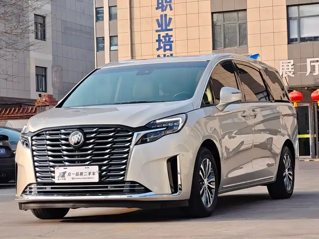 Buick GL8 2023 из CN, фото 1